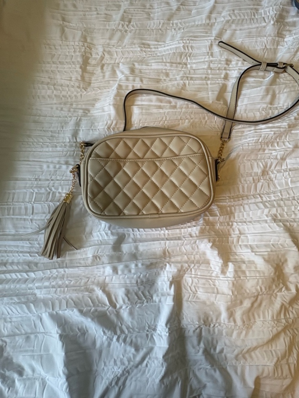 lola Quilted Crossbody Bag in Cream with Tassel
